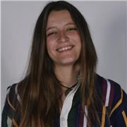 Profesora de actividades extraescolares en ingles